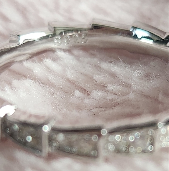 Moissanite Geometric Eternity Band - Picture 8 of 8